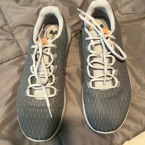 Men’s Underarmour Tennis’s Shoe! Worn one time! Perfect condition!